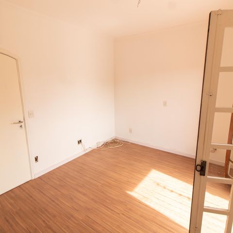 Apartamento à venda com 200m², 3 quartos e 2 vagas Apartamento à venda com 200m², 3 quartos e 2 vagasQuarto 2