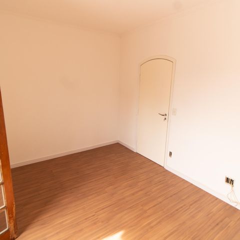Apartamento à venda com 200m², 3 quartos e 2 vagas Apartamento à venda com 200m², 3 quartos e 2 vagasQuarto 2