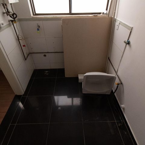 Apartamento à venda com 200m², 3 quartos e 2 vagas Apartamento à venda com 200m², 3 quartos e 2 vagasÁrea de Serviço