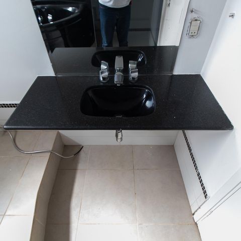 Apartamento à venda com 200m², 3 quartos e 2 vagas Apartamento à venda com 200m², 3 quartos e 2 vagasBanheiro da Suíte
