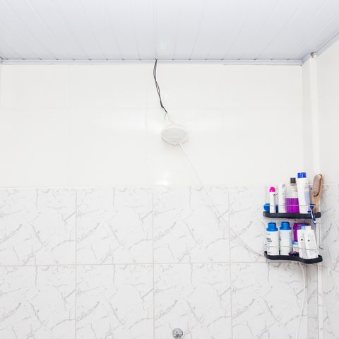 Casa à venda com 50m², 1 quarto e sem vaga Casa à venda com 50m², 1 quarto e sem vagaBanheiro