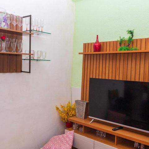 Casa à venda com 50m², 1 quarto e sem vaga Casa à venda com 50m², 1 quarto e sem vagaSala