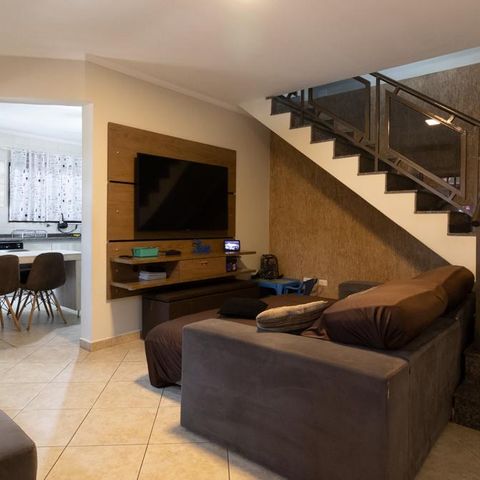 Casa para alugar com 140m², 2 quartos e 4 vagas Casa para alugar com 140m², 2 quartos e 4 vagasSala