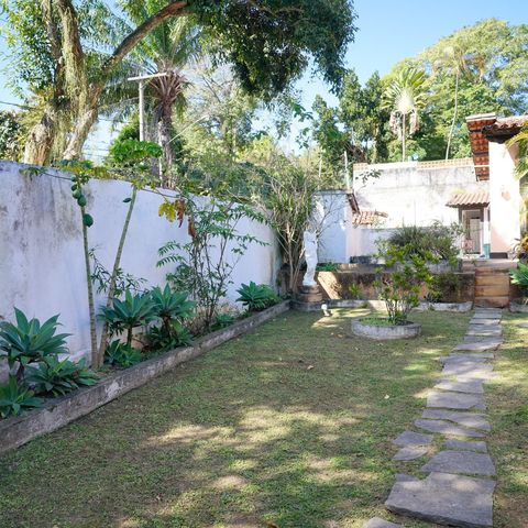 Casa à venda com 250m², 4 quartos e 4 vagas Casa à venda com 250m², 4 quartos e 4 vagasQuintal