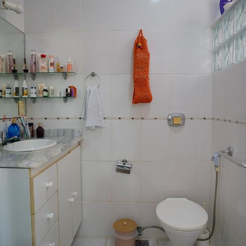 Casa à venda com 250m², 4 quartos e 4 vagas Casa à venda com 250m², 4 quartos e 4 vagasBanheiro Suíte 3