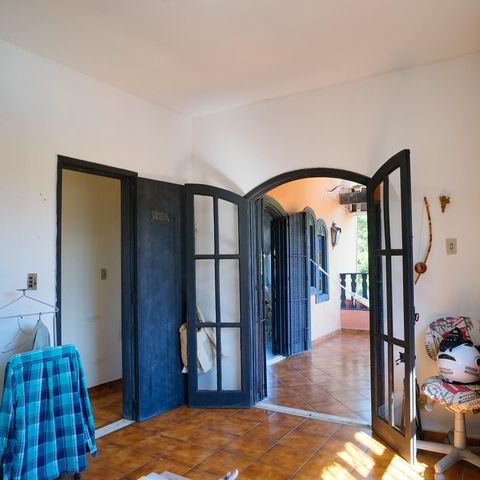 Casa à venda com 250m², 4 quartos e 4 vagas Casa à venda com 250m², 4 quartos e 4 vagasQuarto