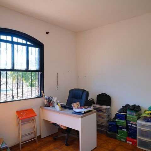 Casa à venda com 250m², 4 quartos e 4 vagas Casa à venda com 250m², 4 quartos e 4 vagasQuarto
