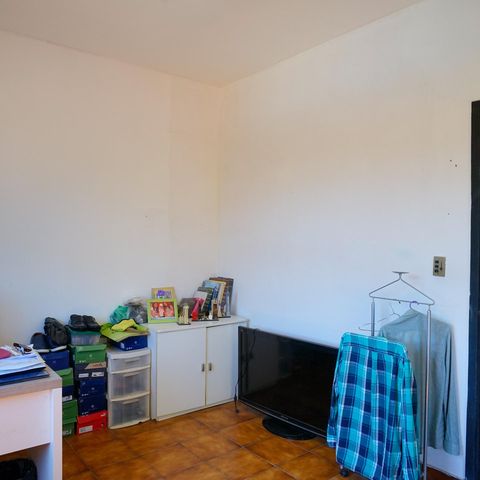 Casa à venda com 250m², 4 quartos e 4 vagas Casa à venda com 250m², 4 quartos e 4 vagasQuarto