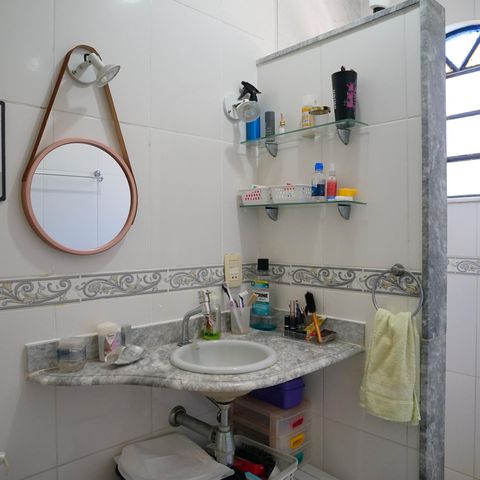 Casa à venda com 250m², 4 quartos e 4 vagas Casa à venda com 250m², 4 quartos e 4 vagasBanheiro Suíte 2