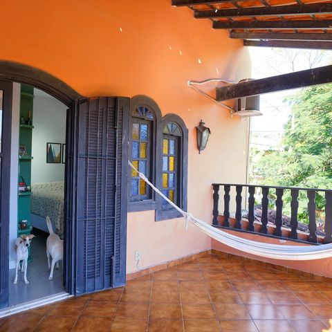 Casa à venda com 250m², 4 quartos e 4 vagas Casa à venda com 250m², 4 quartos e 4 vagasVaranda dos quartos