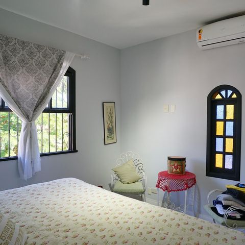Casa à venda com 250m², 4 quartos e 4 vagas Casa à venda com 250m², 4 quartos e 4 vagasSuíte 1