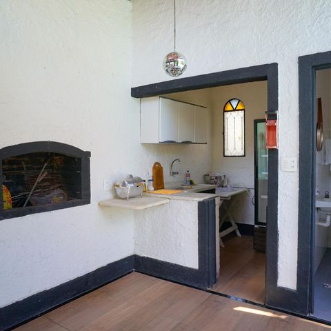 Casa à venda com 250m², 4 quartos e 4 vagas Casa à venda com 250m², 4 quartos e 4 vagasChurrasqueira