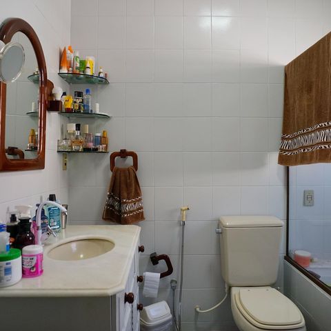 Casa à venda com 250m², 4 quartos e 4 vagas Casa à venda com 250m², 4 quartos e 4 vagasBanheiro Suíte 1