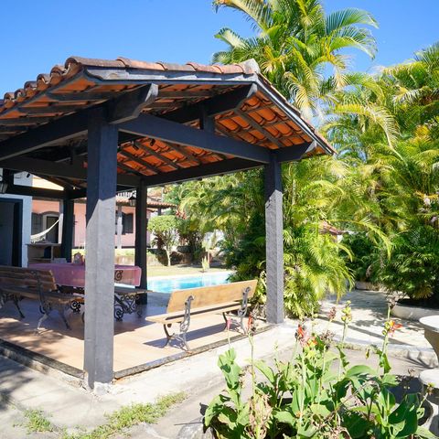 Casa à venda com 250m², 4 quartos e 4 vagas Casa à venda com 250m², 4 quartos e 4 vagasÁrea gourmet