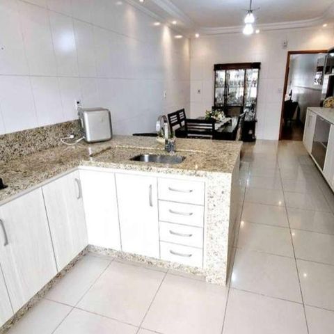 Casa à venda com 200m², 3 quartos e 2 vagasCozinha