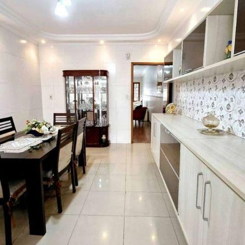 Casa à venda com 200m², 3 quartos e 2 vagasCozinha