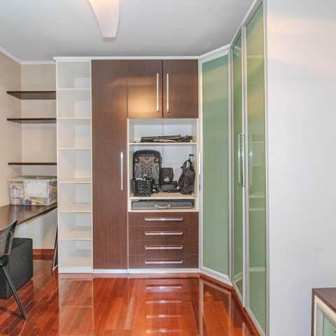 Casa à venda com 340m², 3 quartos e 2 vagas Casa à venda com 340m², 3 quartos e 2 vagasQuarto 2