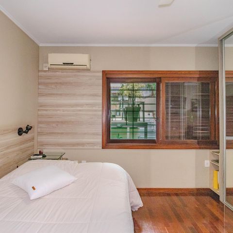 Casa à venda com 340m², 3 quartos e 2 vagas Casa à venda com 340m², 3 quartos e 2 vagasQuarto 3