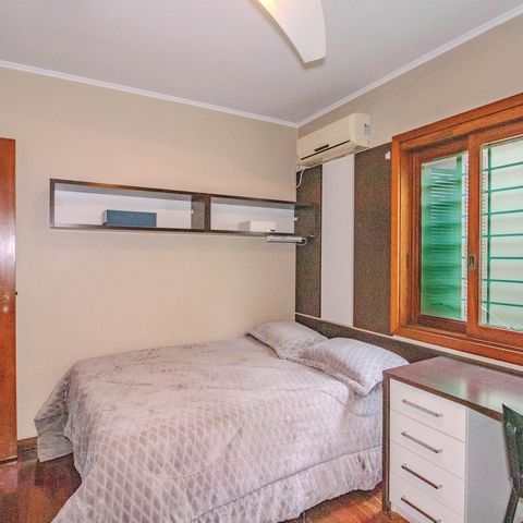 Casa à venda com 340m², 3 quartos e 2 vagas Casa à venda com 340m², 3 quartos e 2 vagasQuarto 2