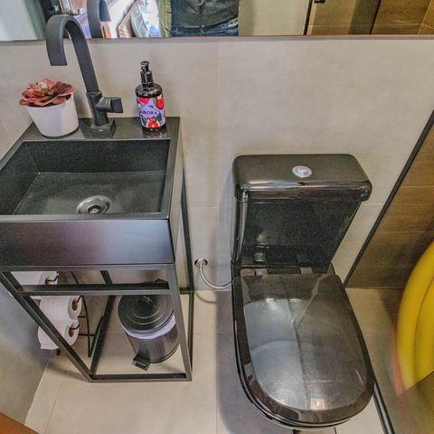 Casa à venda com 340m², 3 quartos e 2 vagas Casa à venda com 340m², 3 quartos e 2 vagasBanheiro Social 3