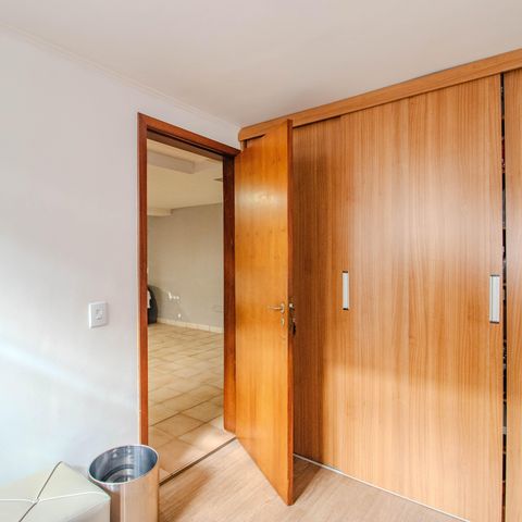 Casa à venda com 340m², 3 quartos e 2 vagas Casa à venda com 340m², 3 quartos e 2 vagasQuarto de Serviço