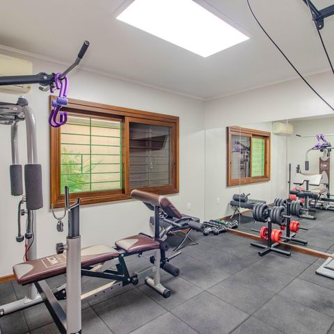 Casa à venda com 340m², 3 quartos e 2 vagas Casa à venda com 340m², 3 quartos e 2 vagasQuarto 1