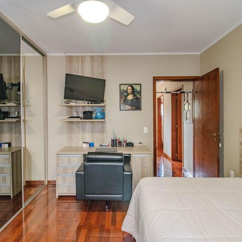 Casa à venda com 340m², 3 quartos e 2 vagas Casa à venda com 340m², 3 quartos e 2 vagasQuarto 3