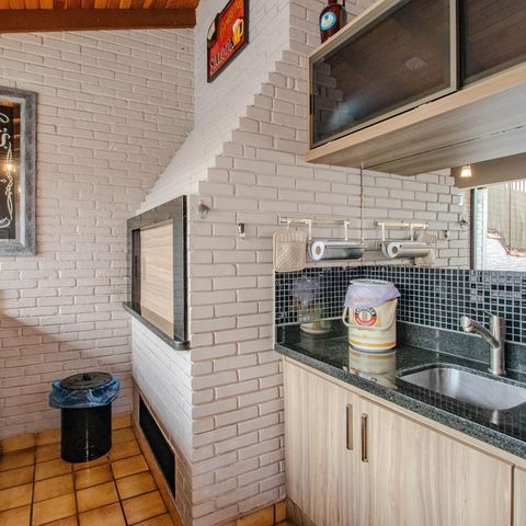 Casa à venda com 340m², 3 quartos e 2 vagas Casa à venda com 340m², 3 quartos e 2 vagasEspaço Gourmet