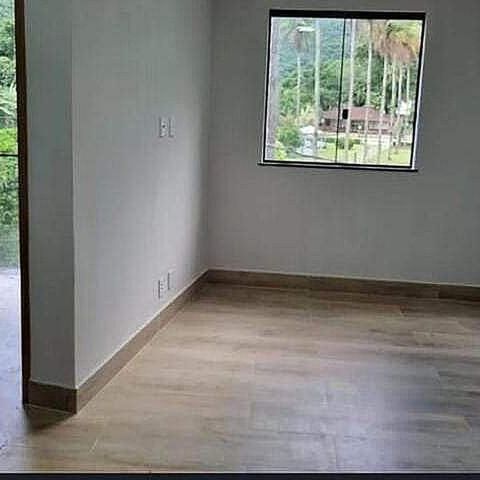 Casa à venda com 80m², 2 quartos e 1 vaga