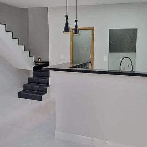 Casa à venda com 80m², 2 quartos e 1 vaga