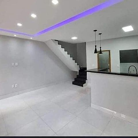 Casa à venda com 80m², 2 quartos e 1 vaga