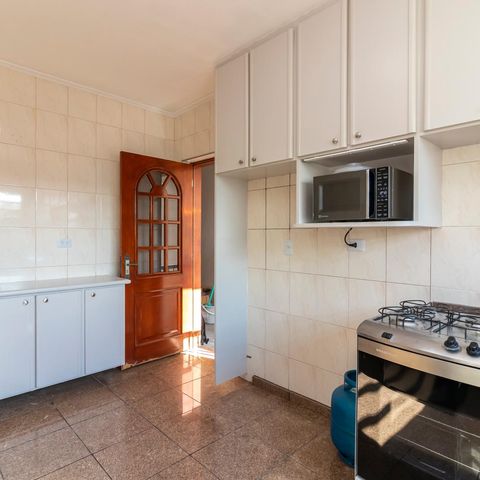 Casa à venda com 200m², 2 quartos e 2 vagasCozinha