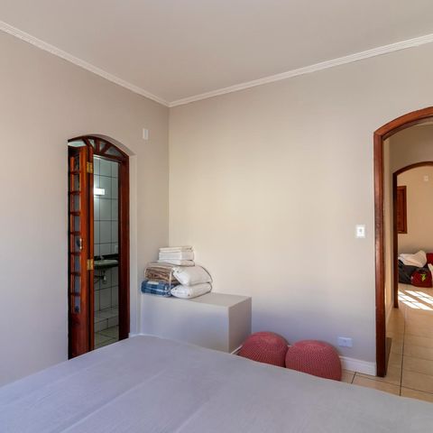 Casa à venda com 200m², 2 quartos e 2 vagasSuíte 1