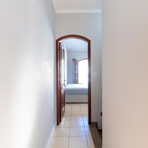 Casa à venda com 200m², 2 quartos e 2 vagasCorredor dos Quartos
