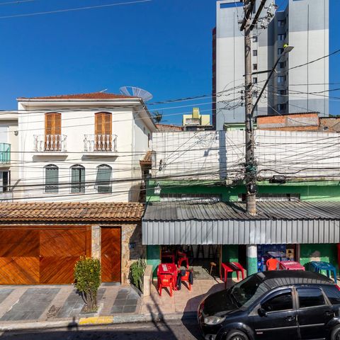 Casa à venda com 200m², 2 quartos e 2 vagasVaranda da Suíte 1 - Vista