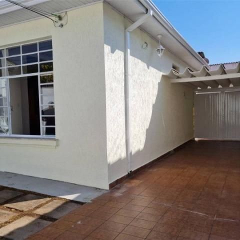Casa à venda com 130m², 2 quartos e 5 vagas