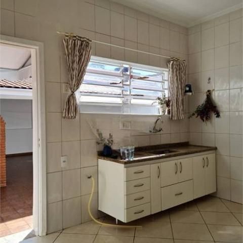 Casa à venda com 130m², 2 quartos e 5 vagas