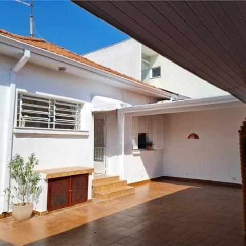 Casa à venda com 130m², 2 quartos e 5 vagas
