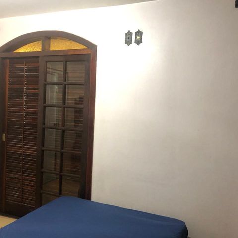Casa à venda com 180m², 3 quartos e 4 vagas