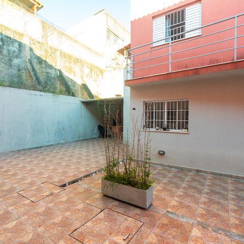 Casa à venda com 75m², 2 quartos e 2 vagas Casa à venda com 75m², 2 quartos e 2 vagasVista da Sala