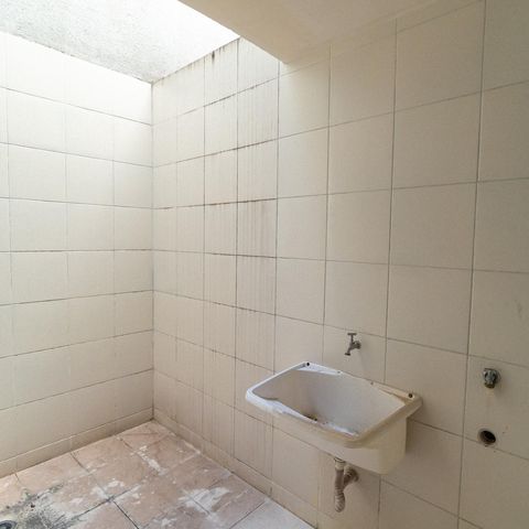 Casa à venda com 75m², 2 quartos e 2 vagas Casa à venda com 75m², 2 quartos e 2 vagasLavanderia