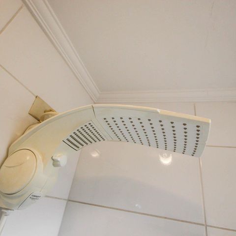 Casa à venda com 180m², 3 quartos e 4 vagas Casa à venda com 180m², 3 quartos e 4 vagasBanheiro