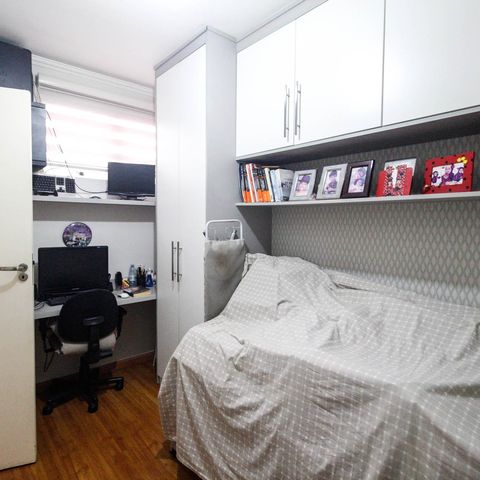 Casa à venda com 180m², 3 quartos e 4 vagas Casa à venda com 180m², 3 quartos e 4 vagasQuarto 2