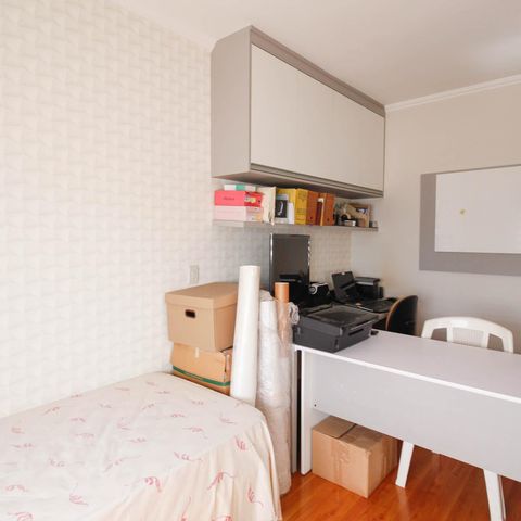 Casa à venda com 180m², 3 quartos e 4 vagas Casa à venda com 180m², 3 quartos e 4 vagasQuarto 1