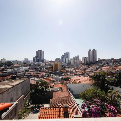 Casa à venda com 180m², 3 quartos e 4 vagas Casa à venda com 180m², 3 quartos e 4 vagasVista