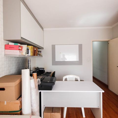 Casa à venda com 180m², 3 quartos e 4 vagas Casa à venda com 180m², 3 quartos e 4 vagasQuarto 1