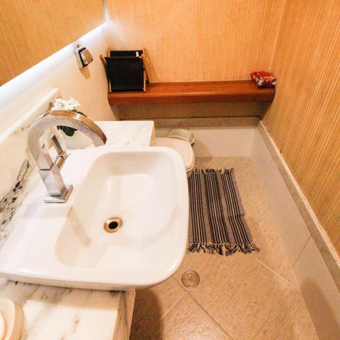 Casa à venda com 180m², 3 quartos e 4 vagas Casa à venda com 180m², 3 quartos e 4 vagasLavabo