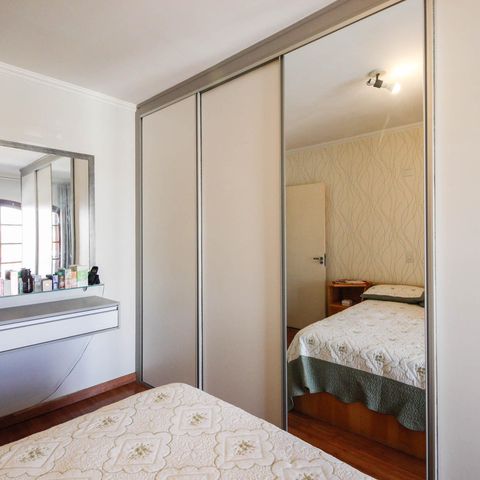 Casa à venda com 180m², 3 quartos e 4 vagas Casa à venda com 180m², 3 quartos e 4 vagasQuarto 3