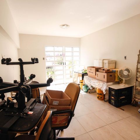 Casa à venda com 180m², 3 quartos e 4 vagas Casa à venda com 180m², 3 quartos e 4 vagasQuarto de serviço