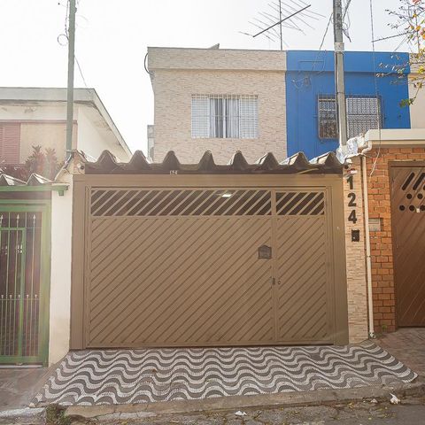 Casa à venda com 150m², 3 quartos e 2 vagasFachada
